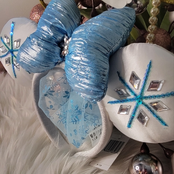 Disney Parks Christmas Minnie Mouse Snowflakes Ears Headband - Picture 3 of 6